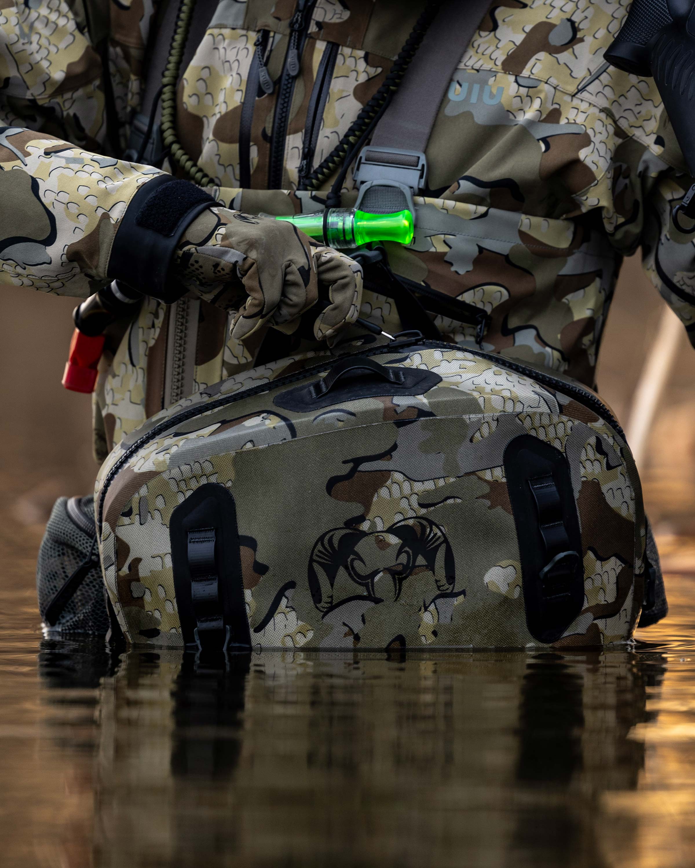 DeltaStorm 800 Submersible Waistpack | Coyote Brown - Image 10