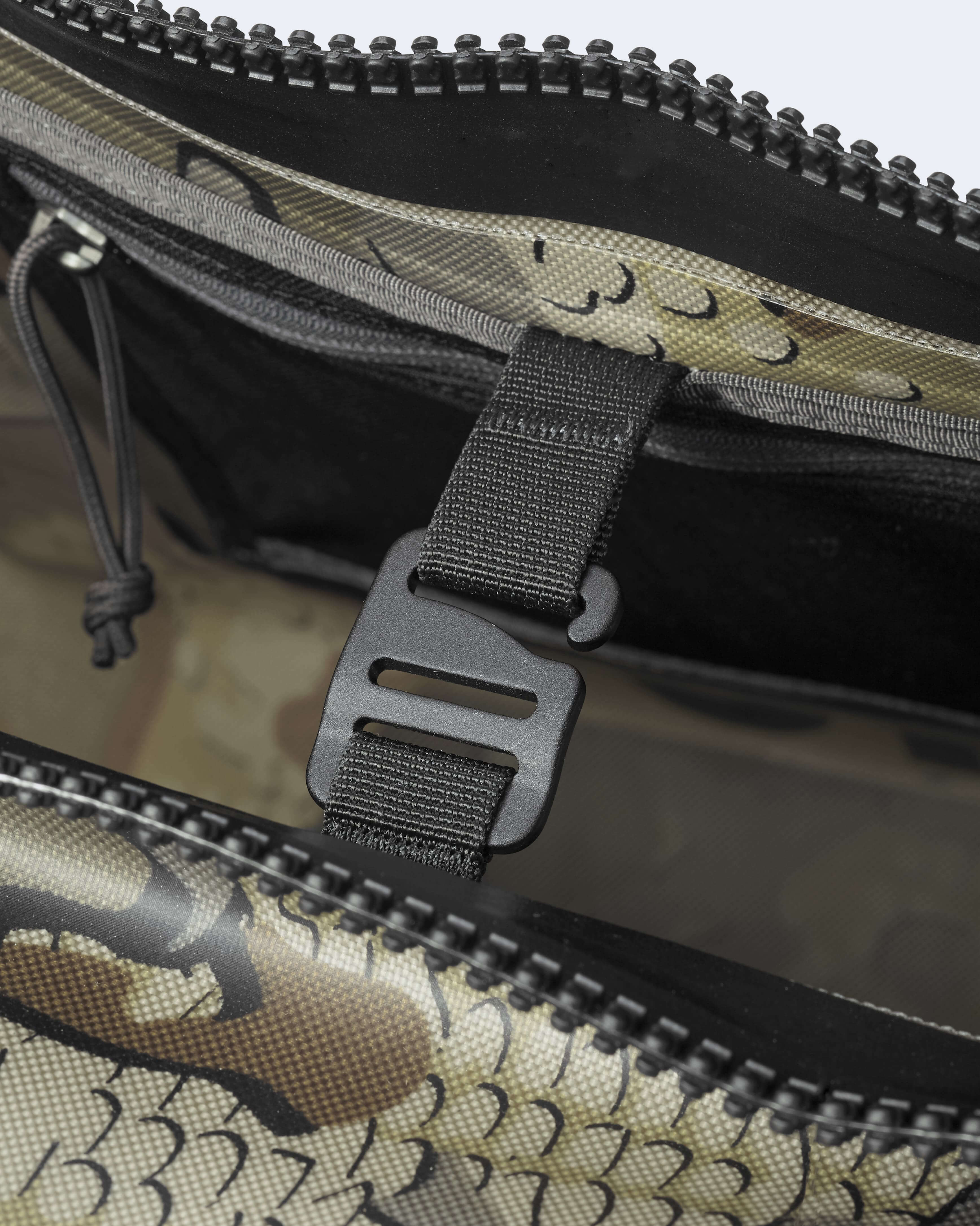 Kodiak 6600 Submersible Duffel | Verde - Image 9