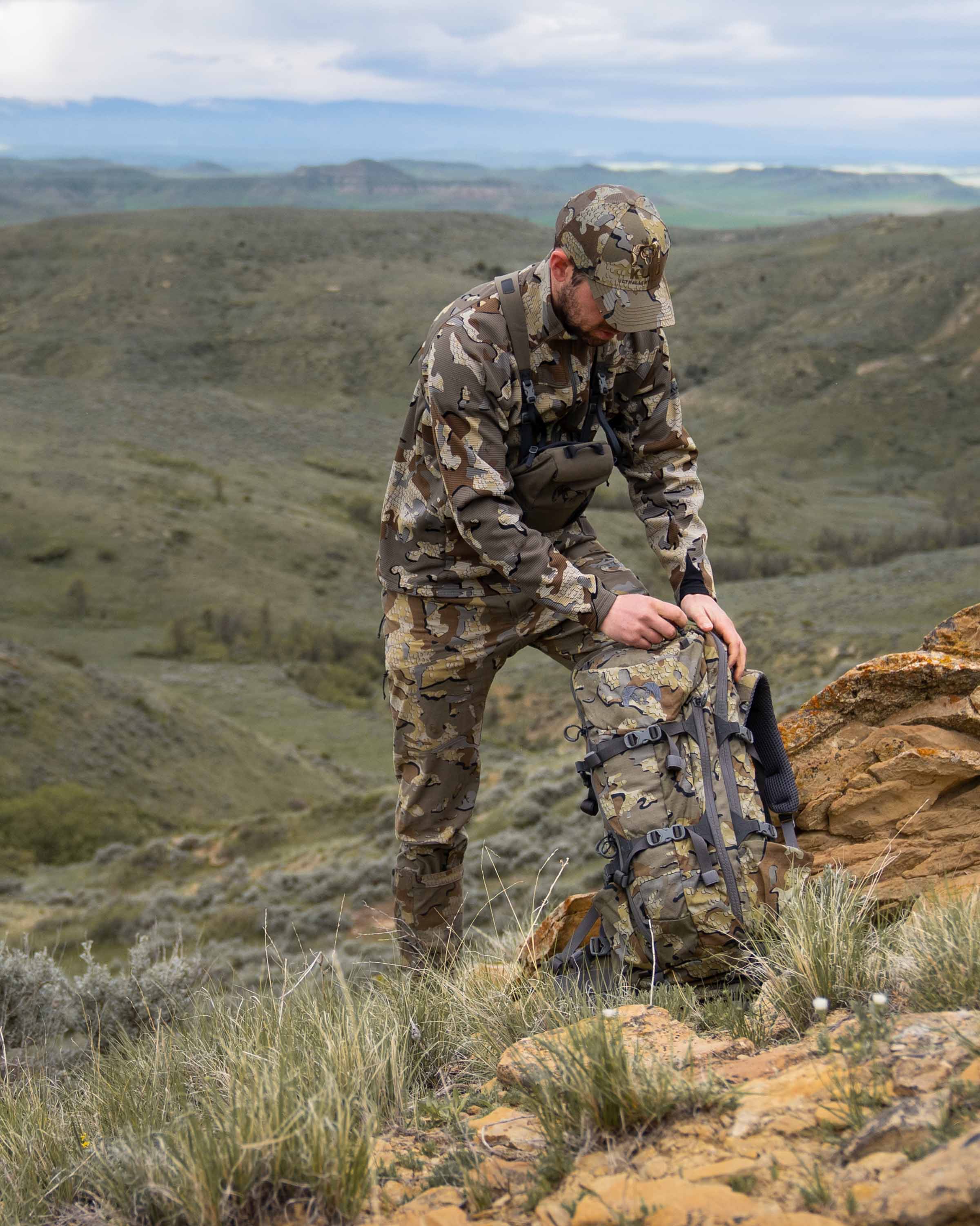 Peloton 240 Full Zip | Vias - Image 4